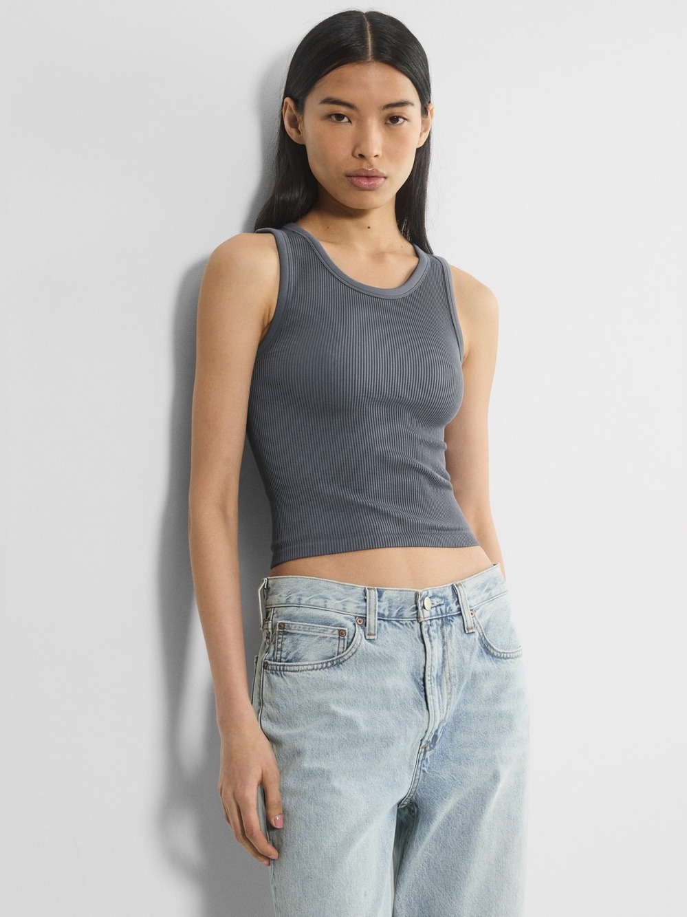 Aritzia Seamless Crewneck Ribbed Tank Top